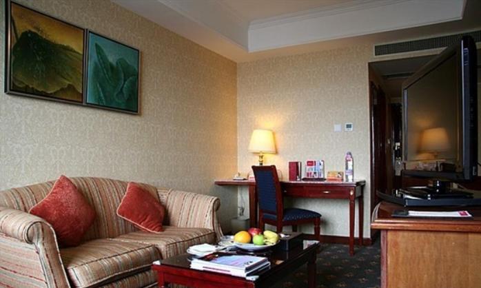 Ramada Plaza Tianlu Hotel Wuhan Room photo